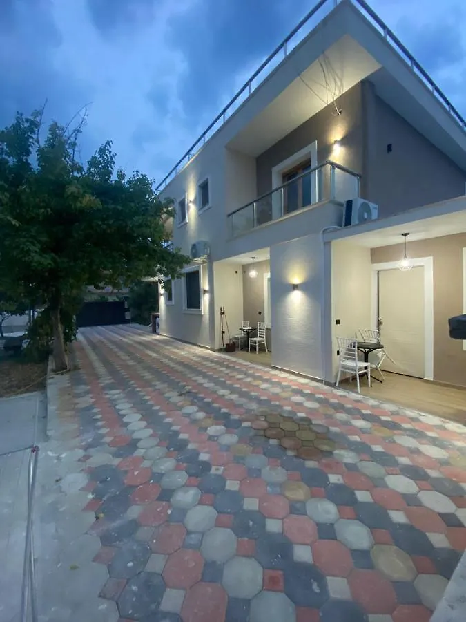 Blue Vivid Vlore בית הארחה